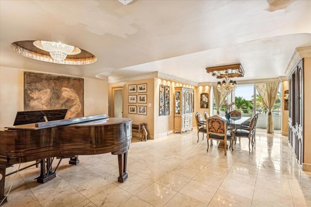 5151 Collins Ave 520, Miami Beach, FL 33140