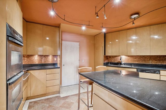 5151 Collins Ave 520, Miami Beach, FL 33140