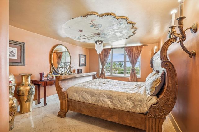 5151 Collins Ave 520, Miami Beach, FL 33140