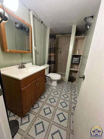 1302 Goura Pl, Emporia, KS 66801