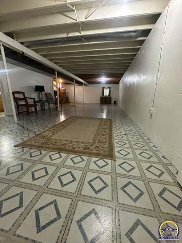 1302 Goura Pl, Emporia, KS 66801