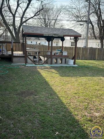 1302 Goura Pl, Emporia, KS 66801