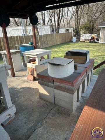 1302 Goura Pl, Emporia, KS 66801