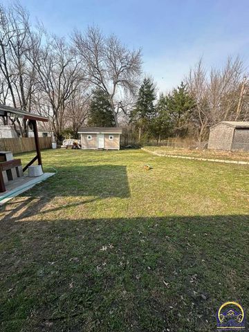 1302 Goura Pl, Emporia, KS 66801