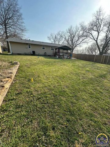 1302 Goura Pl, Emporia, KS 66801