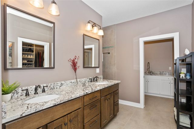 515 NE Brookshire Court, Waukee, IA 50263