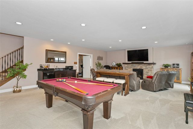 515 NE Brookshire Court, Waukee, IA 50263