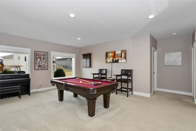 515 NE Brookshire Court, Waukee, IA 50263