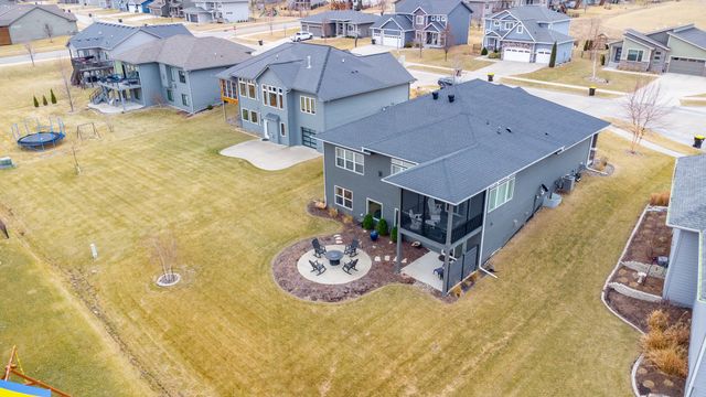 515 NE Brookshire Court, Waukee, IA 50263