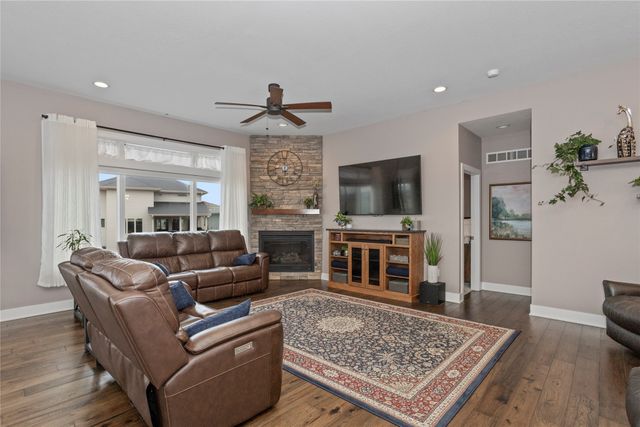 515 NE Brookshire Court, Waukee, IA 50263