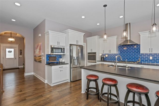 515 NE Brookshire Court, Waukee, IA 50263