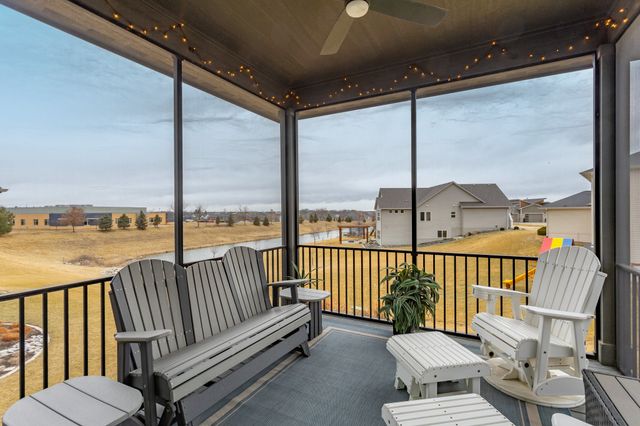 515 NE Brookshire Court, Waukee, IA 50263