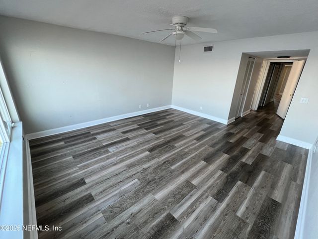 1590 LE BARON Avenue 1590, Jacksonville, FL 32207