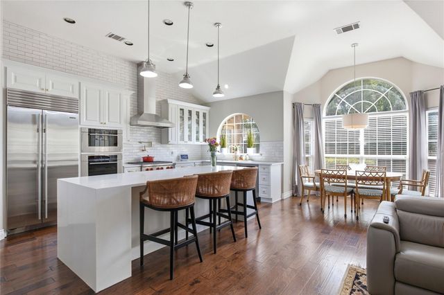 7435 Fireoak DR, Austin, TX 78759