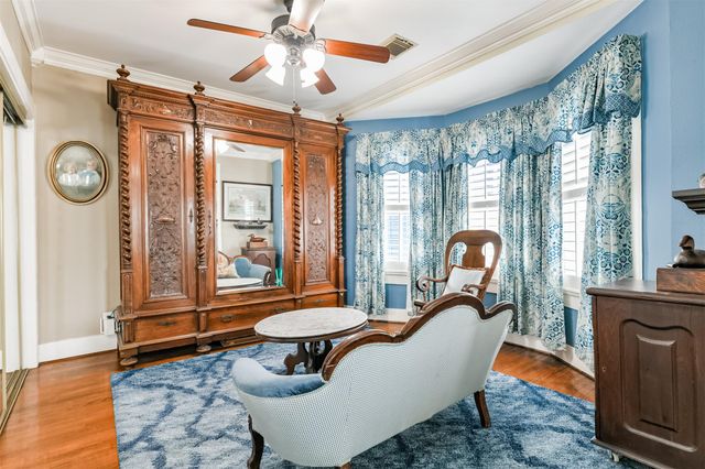 1128 Postoffice Street, Galveston, TX 77550