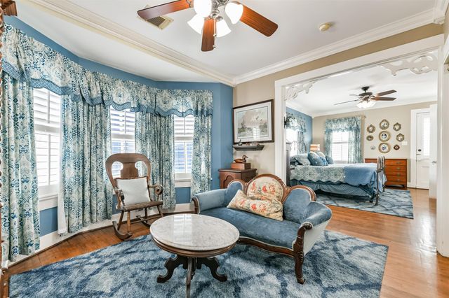 1128 Postoffice Street, Galveston, TX 77550