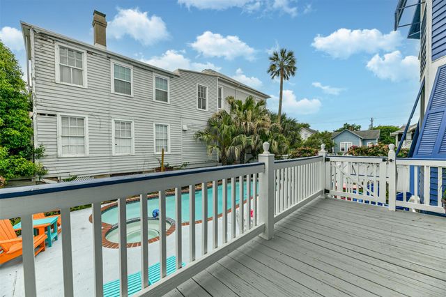 1128 Postoffice Street, Galveston, TX 77550