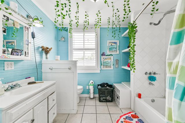 1128 Postoffice Street, Galveston, TX 77550