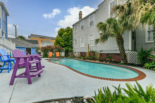 1128 Postoffice Street, Galveston, TX 77550