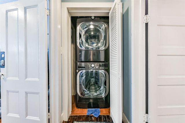 1128 Postoffice Street, Galveston, TX 77550