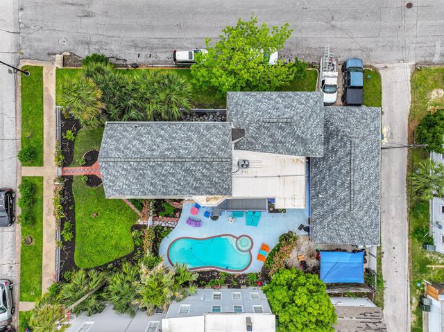 1128 Postoffice Street, Galveston, TX 77550