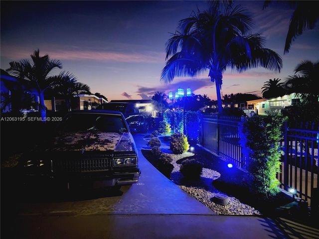 3760 NW 197th St 1, Miami Gardens, FL 33055