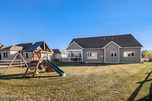 2354 Goldenrod Lane, Perrysburg, OH 43551