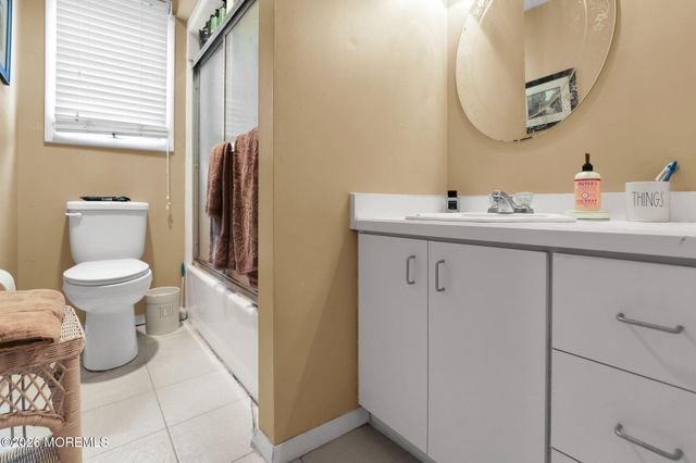 180 Central Avenue, Island Heights, NJ 08732