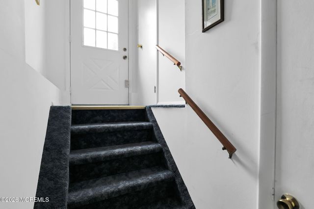 180 Central Avenue, Island Heights, NJ 08732