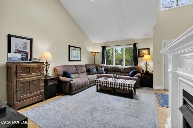180 Central Avenue, Island Heights, NJ 08732