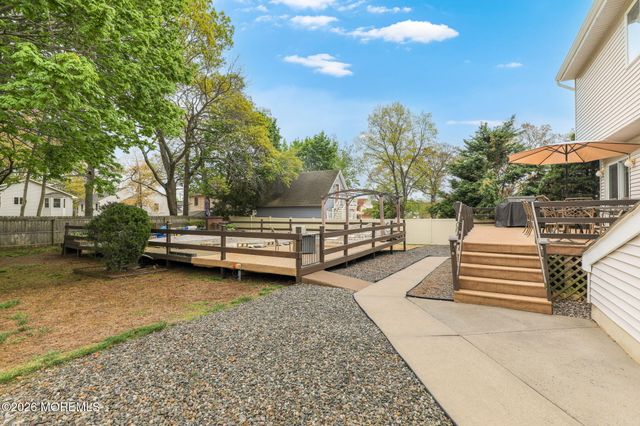 180 Central Avenue, Island Heights, NJ 08732