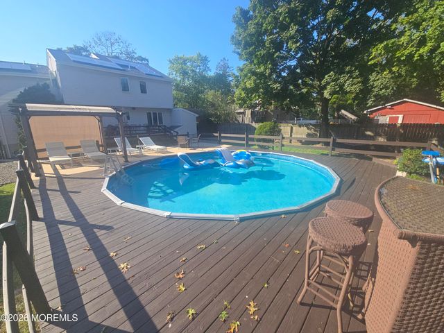 180 Central Avenue, Island Heights, NJ 08732