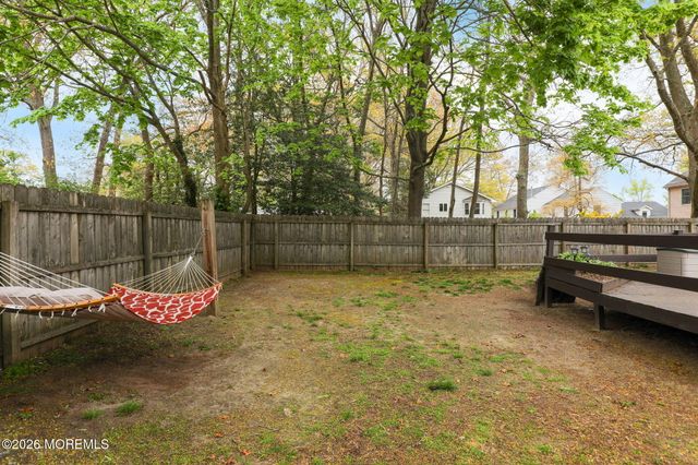 180 Central Avenue, Island Heights, NJ 08732