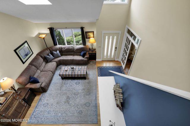 180 Central Avenue, Island Heights, NJ 08732