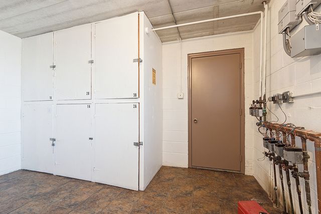 8932 W 140th Street 1A, Orland Park, IL 60462