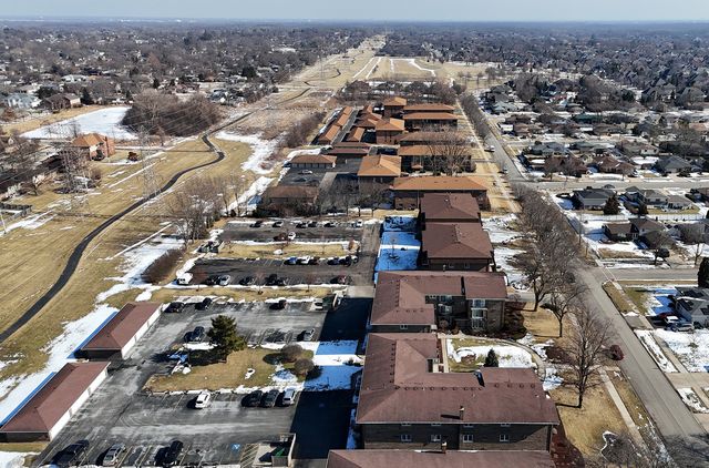 8932 W 140th Street 1A, Orland Park, IL 60462