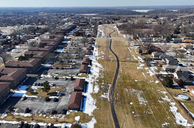 8932 W 140th Street 1A, Orland Park, IL 60462