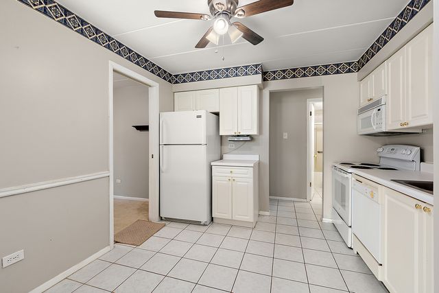 8932 W 140th Street 1A, Orland Park, IL 60462