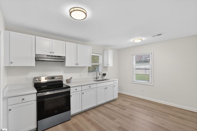 230 Fisher Avenue, Spartanburg, SC 29301