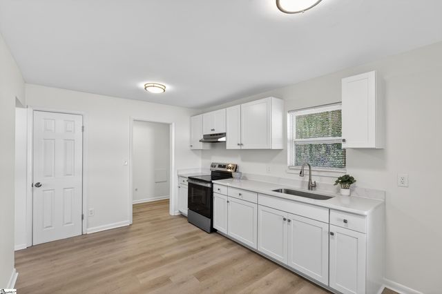 230 Fisher Avenue, Spartanburg, SC 29301