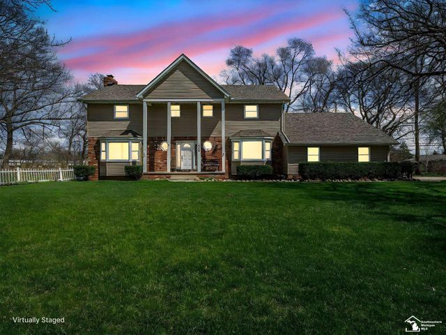 1060 Hollywood Drive, Monroe, MI 48162