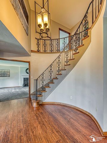 1060 Hollywood Drive, Monroe, MI 48162