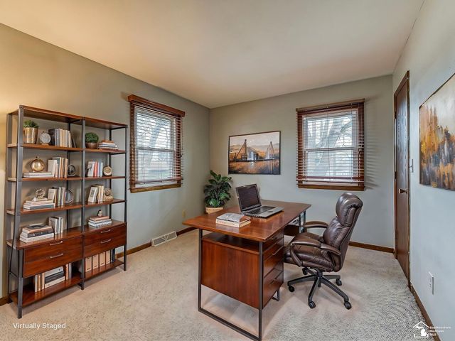 1060 Hollywood Drive, Monroe, MI 48162
