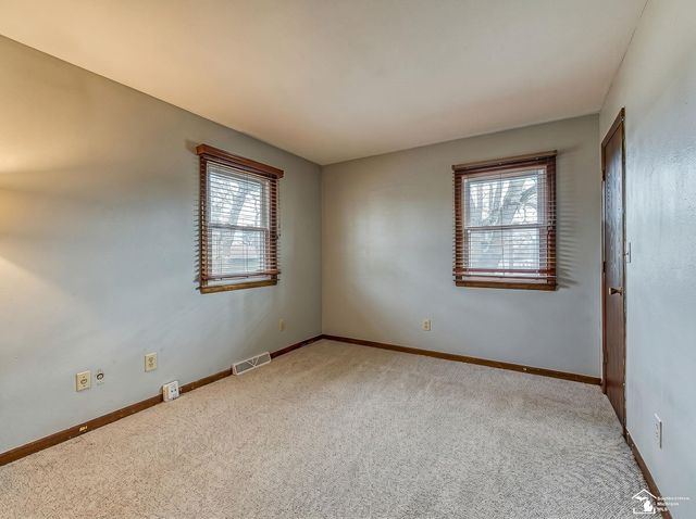 1060 Hollywood Drive, Monroe, MI 48162