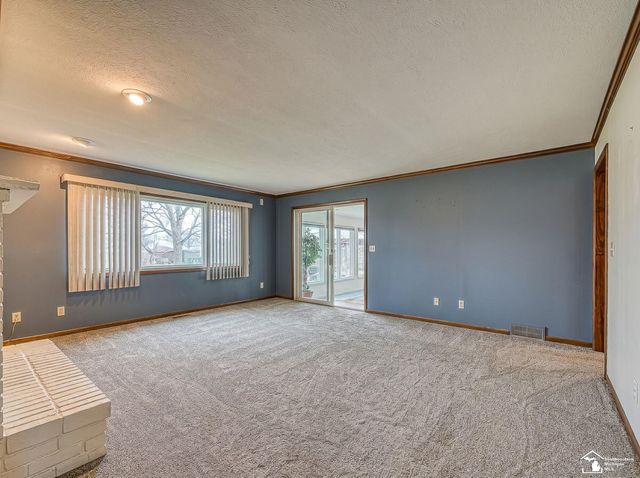 1060 Hollywood Drive, Monroe, MI 48162
