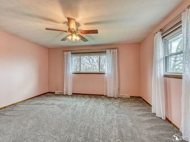 1060 Hollywood Drive, Monroe, MI 48162