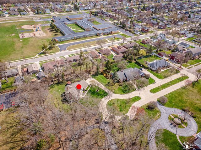 1060 Hollywood Drive, Monroe, MI 48162