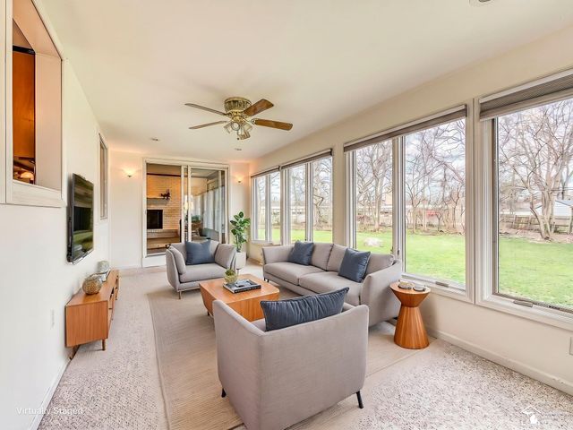 1060 Hollywood Drive, Monroe, MI 48162