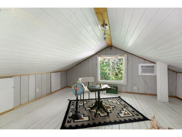 988 SAVAGE CREEK Rd, Grants Pass, OR 97527