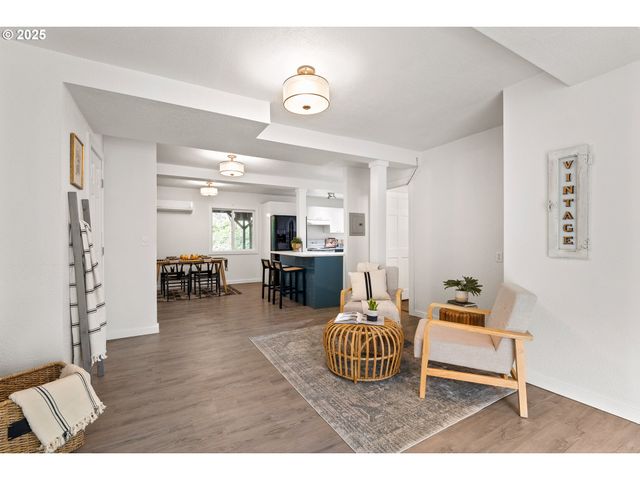 988 SAVAGE CREEK Rd, Grants Pass, OR 97527